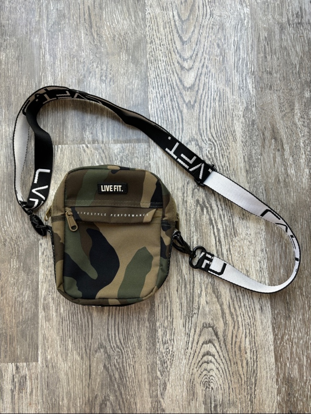 LIVE FIT. Camouflage Crossbody Messenger Bag - Olive Camo